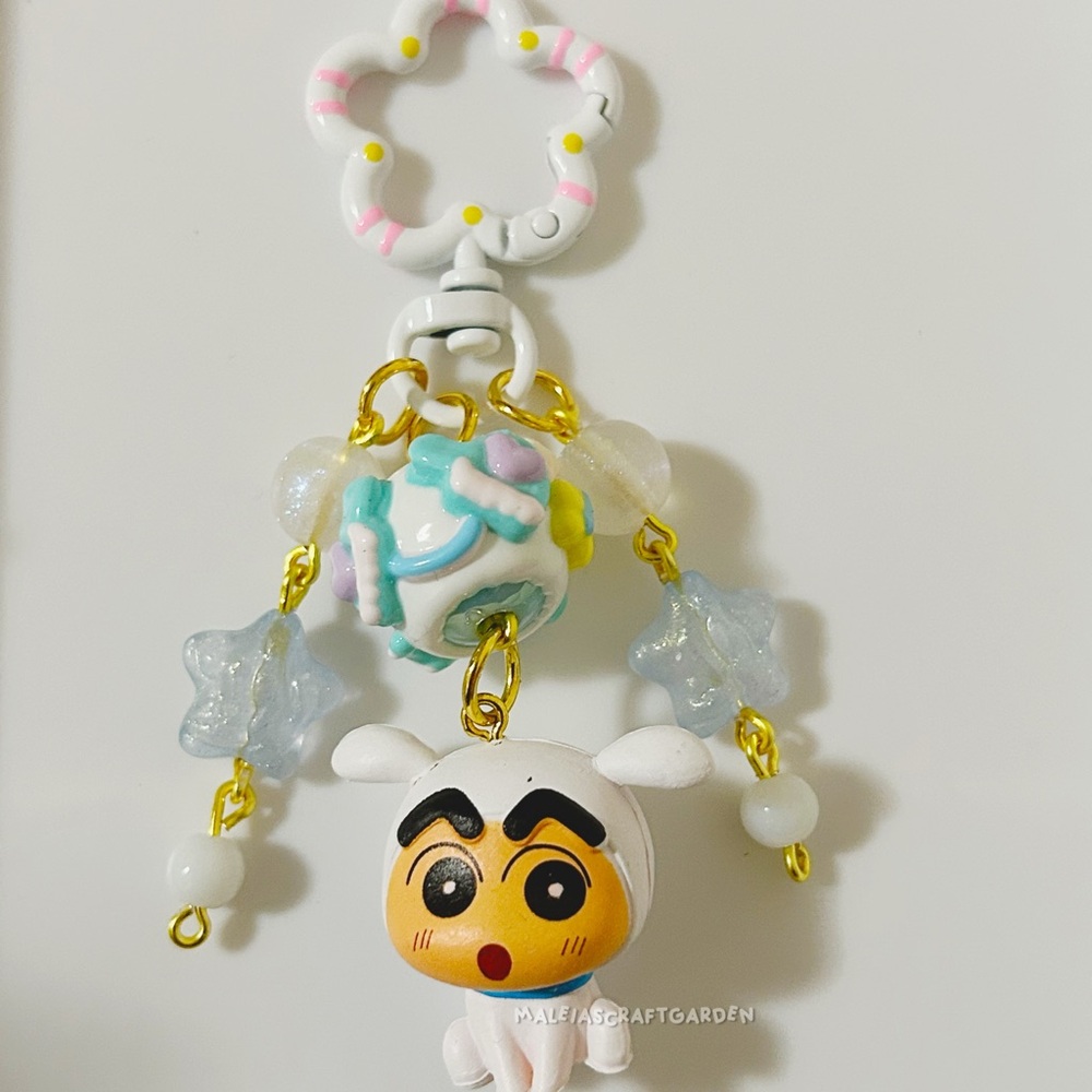 Shin Chan Keychain with White and Blue beads